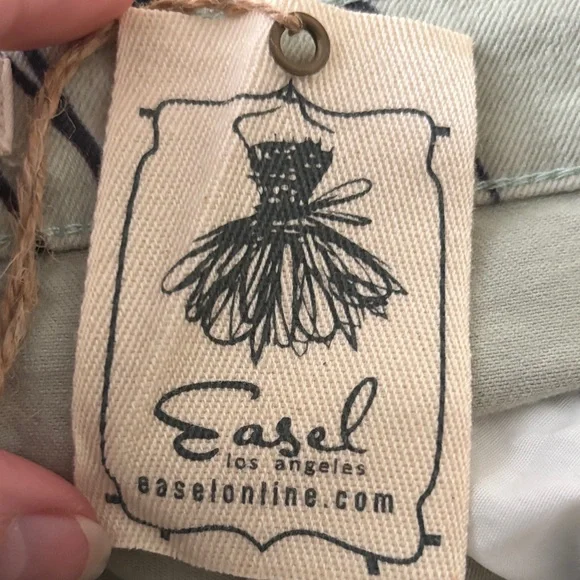 Easel Bold, Floral Rock Wide Leg Jeans - Cream, Green, Orange NWT Size Large - Picture 9 of 10